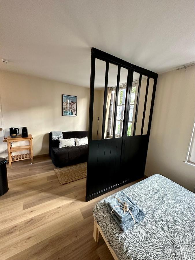 Appartement Bords De L'Eure Charmant Studio Chartres Exterior foto